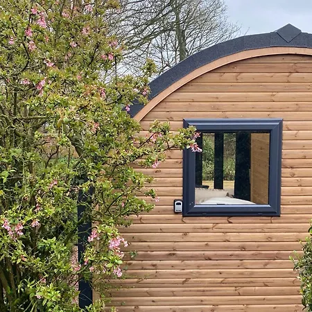 בית נופש The Eden Hideaway - Uk1554